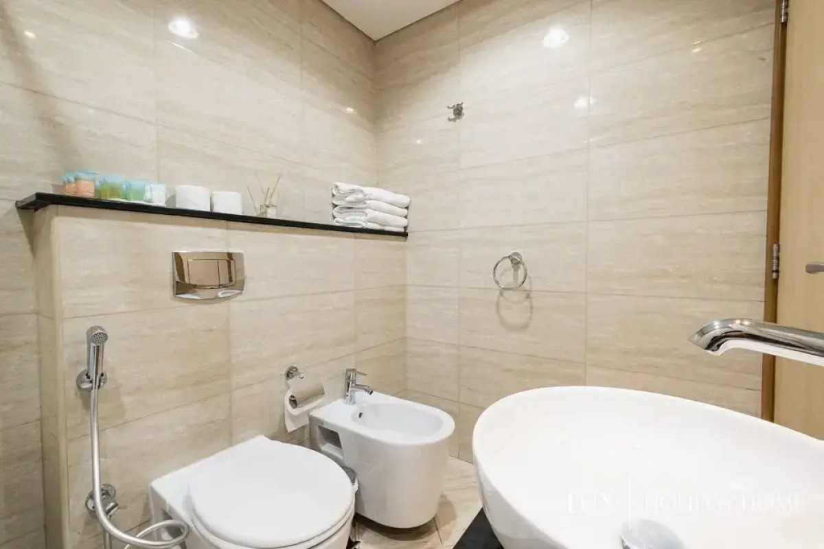 LUX - Marina Ocean View Suite 1