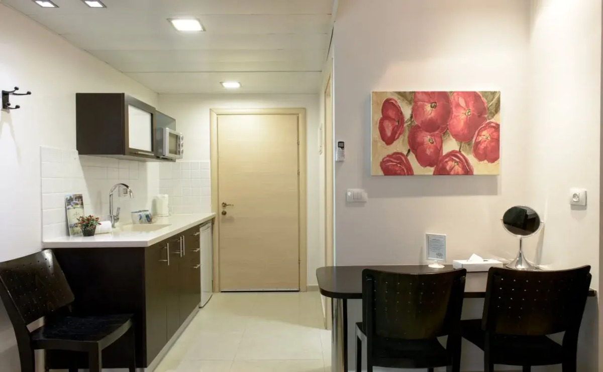 Royalty Suites
