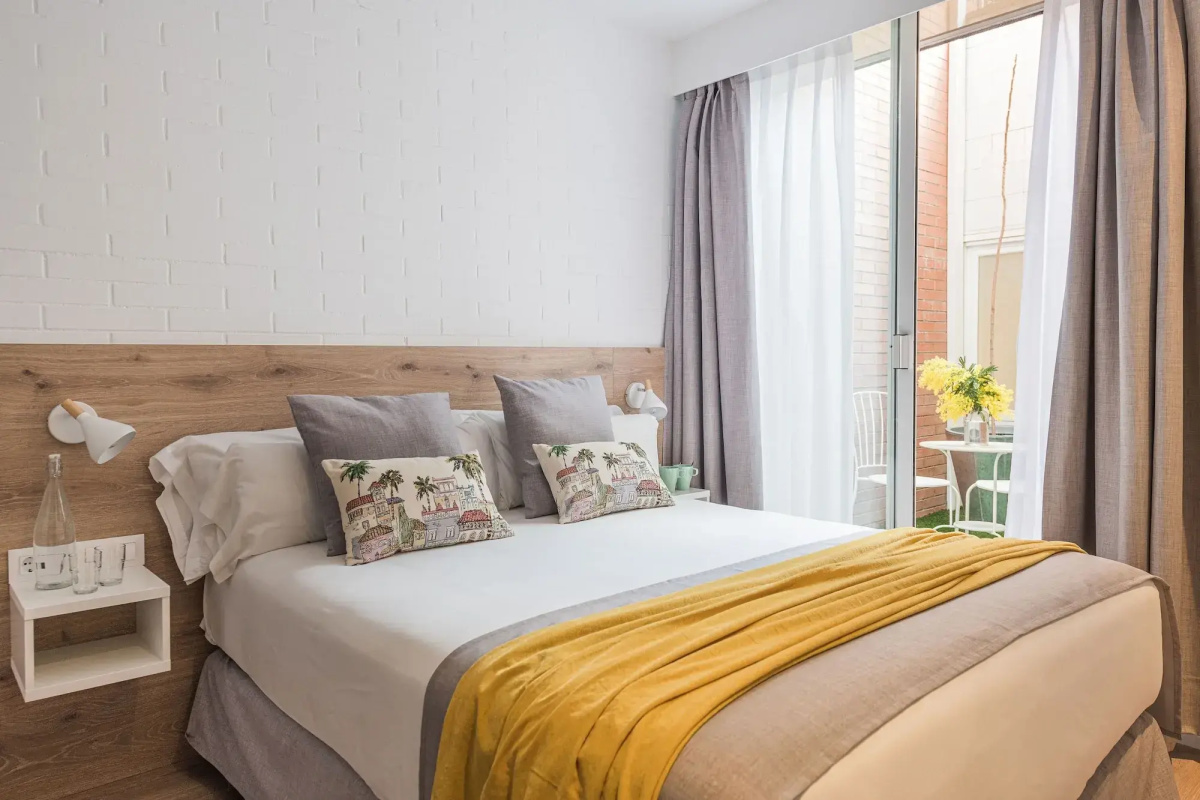 BYPILLOW House