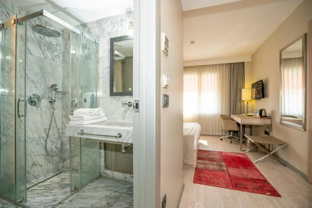 The Gate 30 Suites