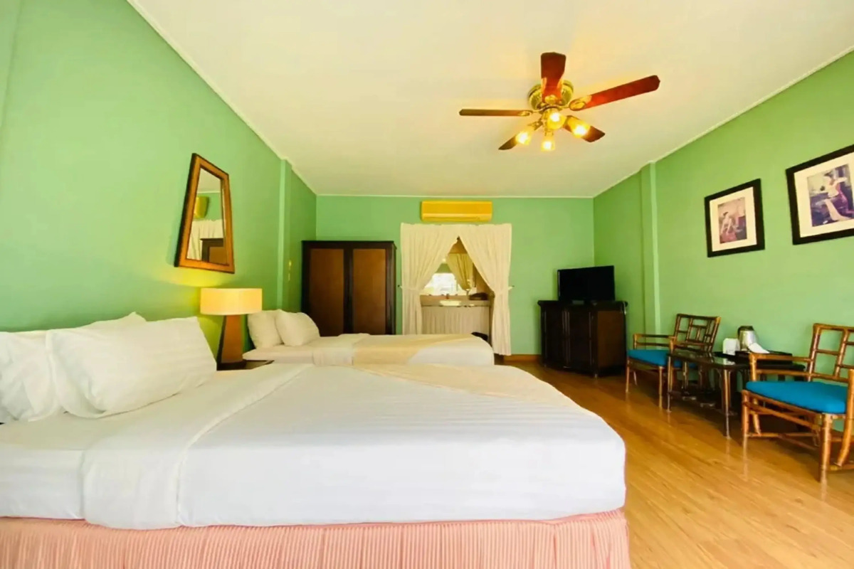 Safari Riviera Resort