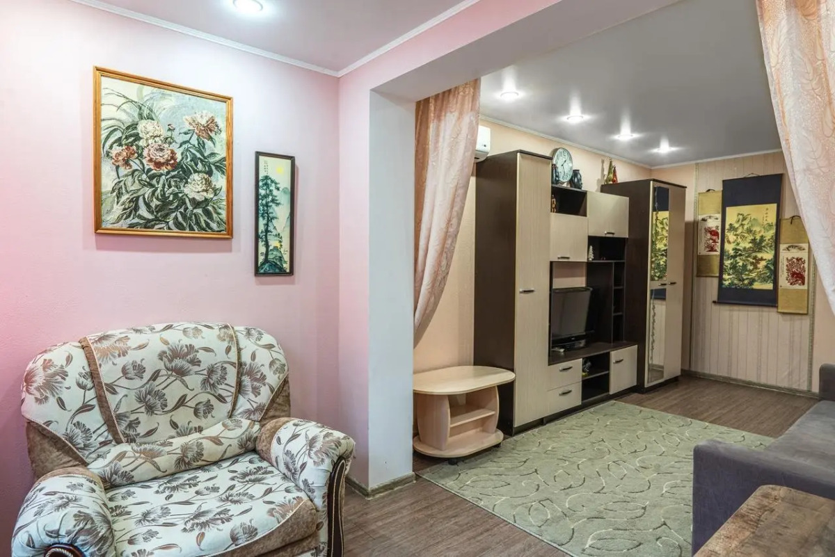 Posutochno One Days (Посуточно Ван Дэйс) на улице Воровского