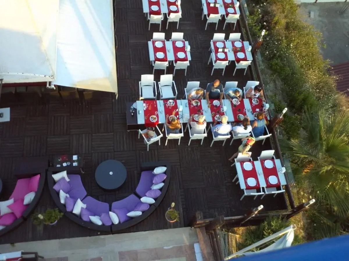 Joker Side Hill Suite Hotel