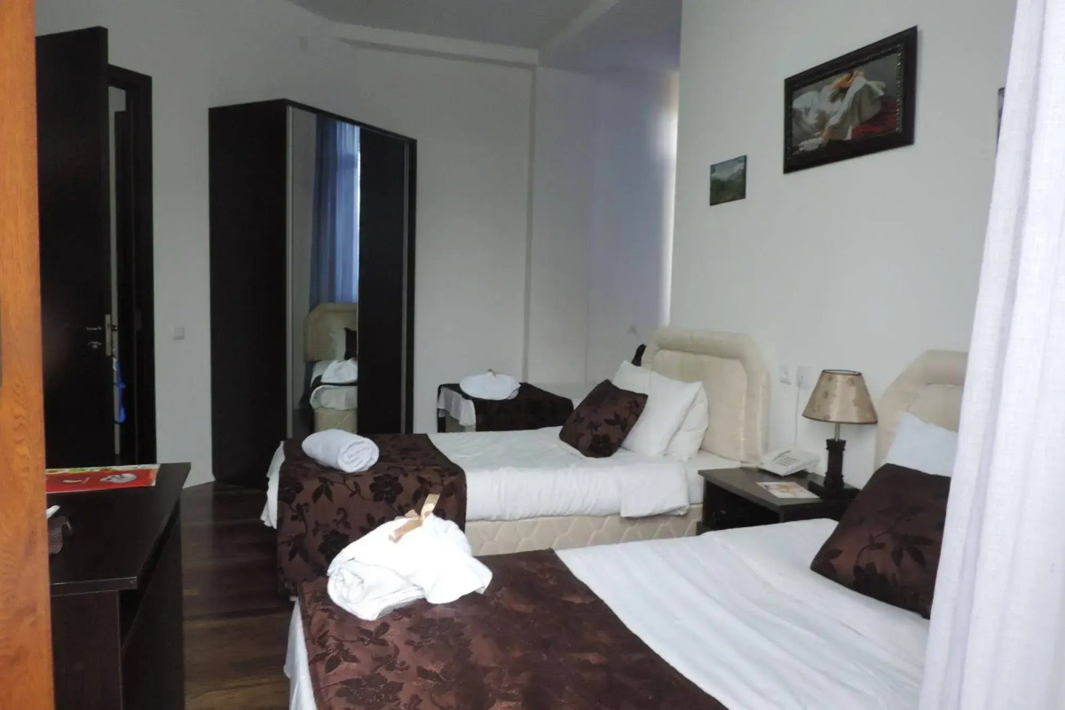 Отель Mirobelle