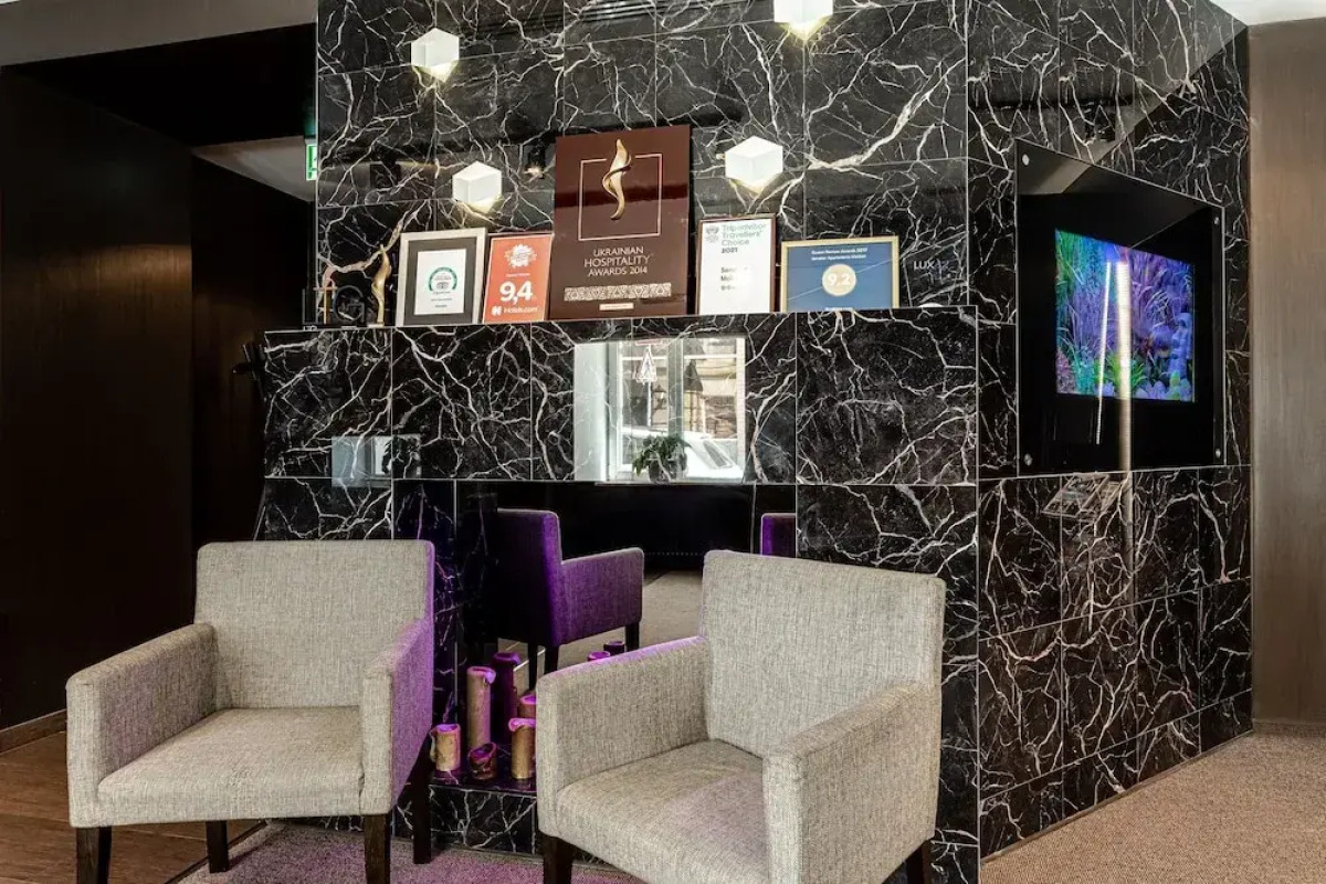 Отель Senator Maidan