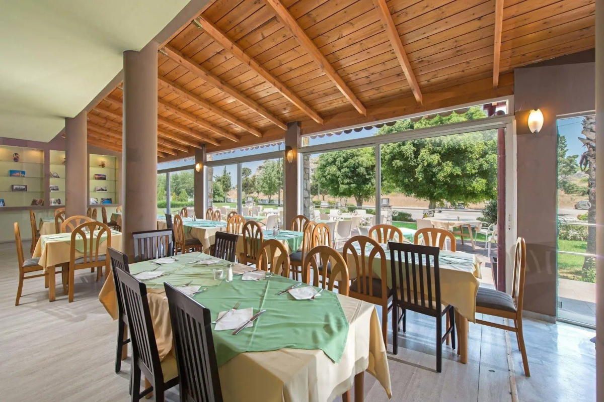 Delfinia Resort