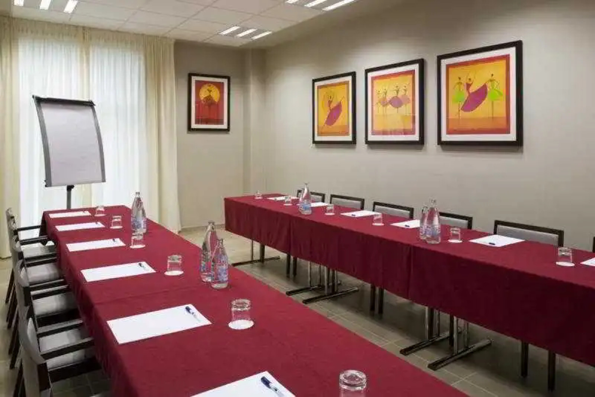Holiday Inn Express Campo De Gibraltar - Barrios by IHG
