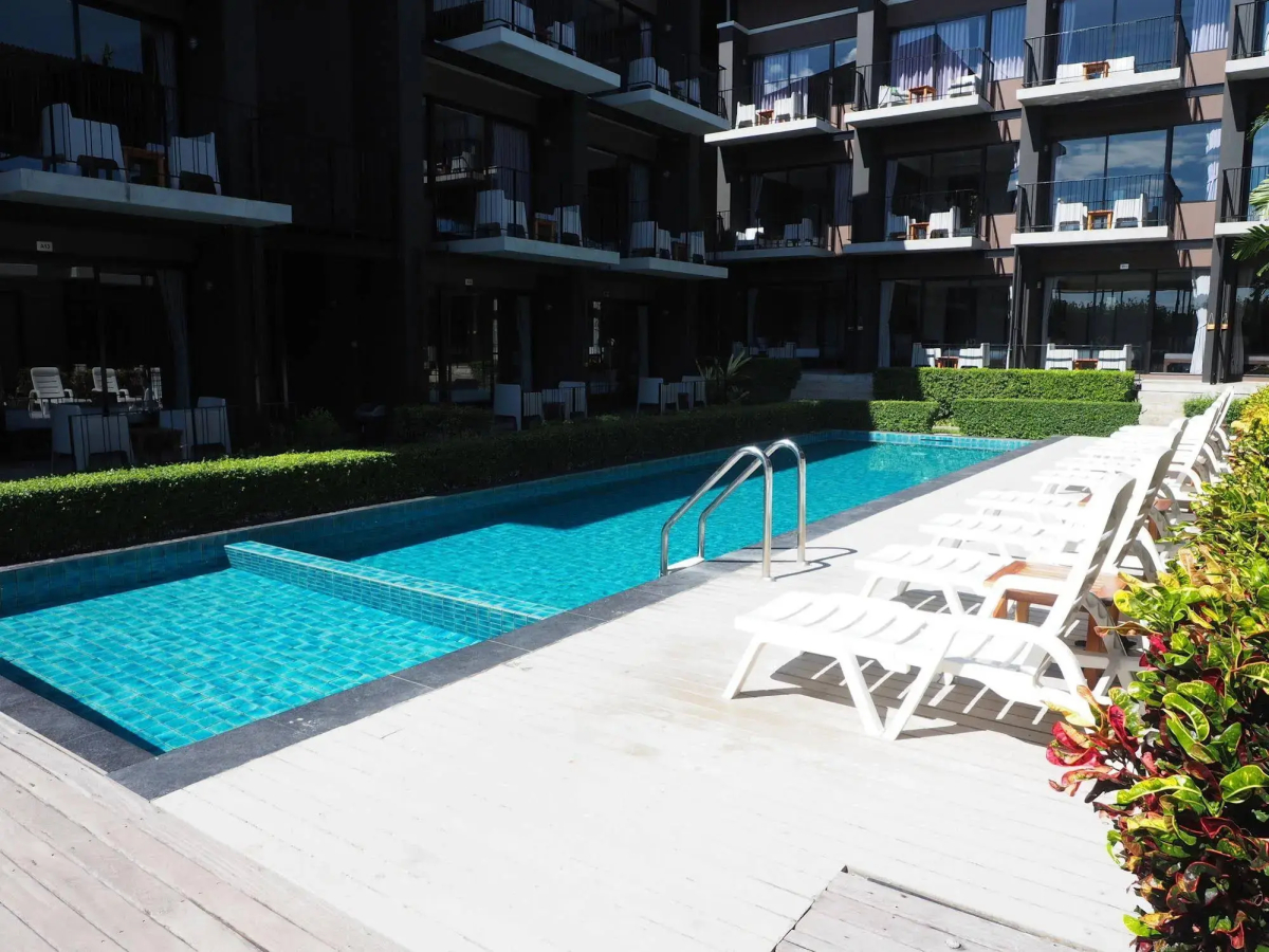 LaLune Beach Resort
