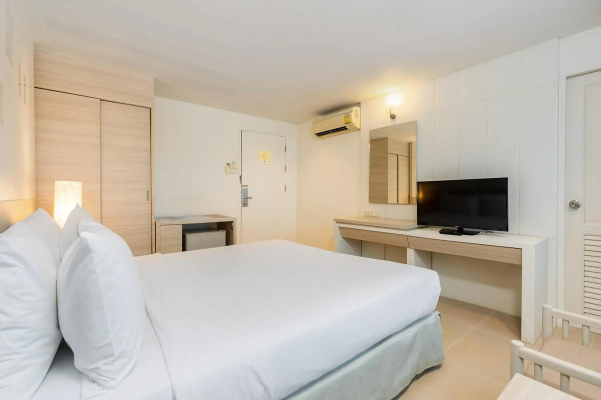 Sunshine Hotel And Residences