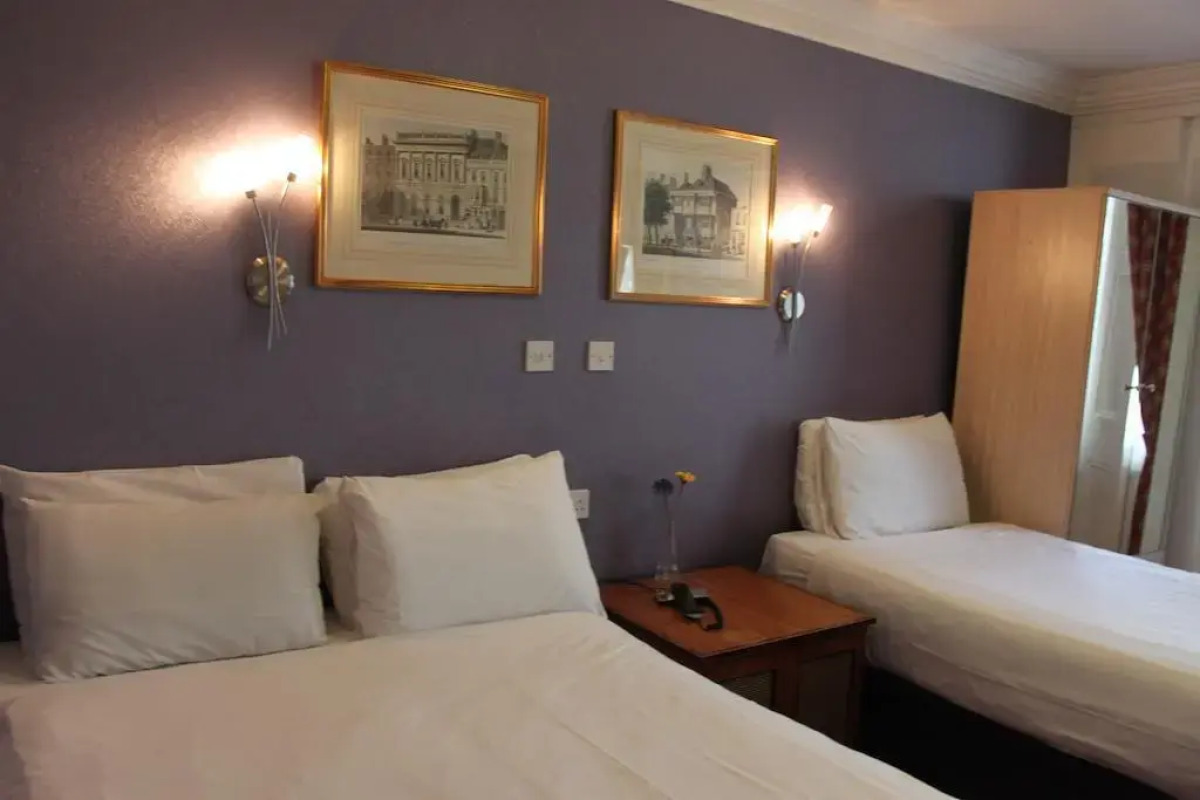 Lord Kensington Hotel