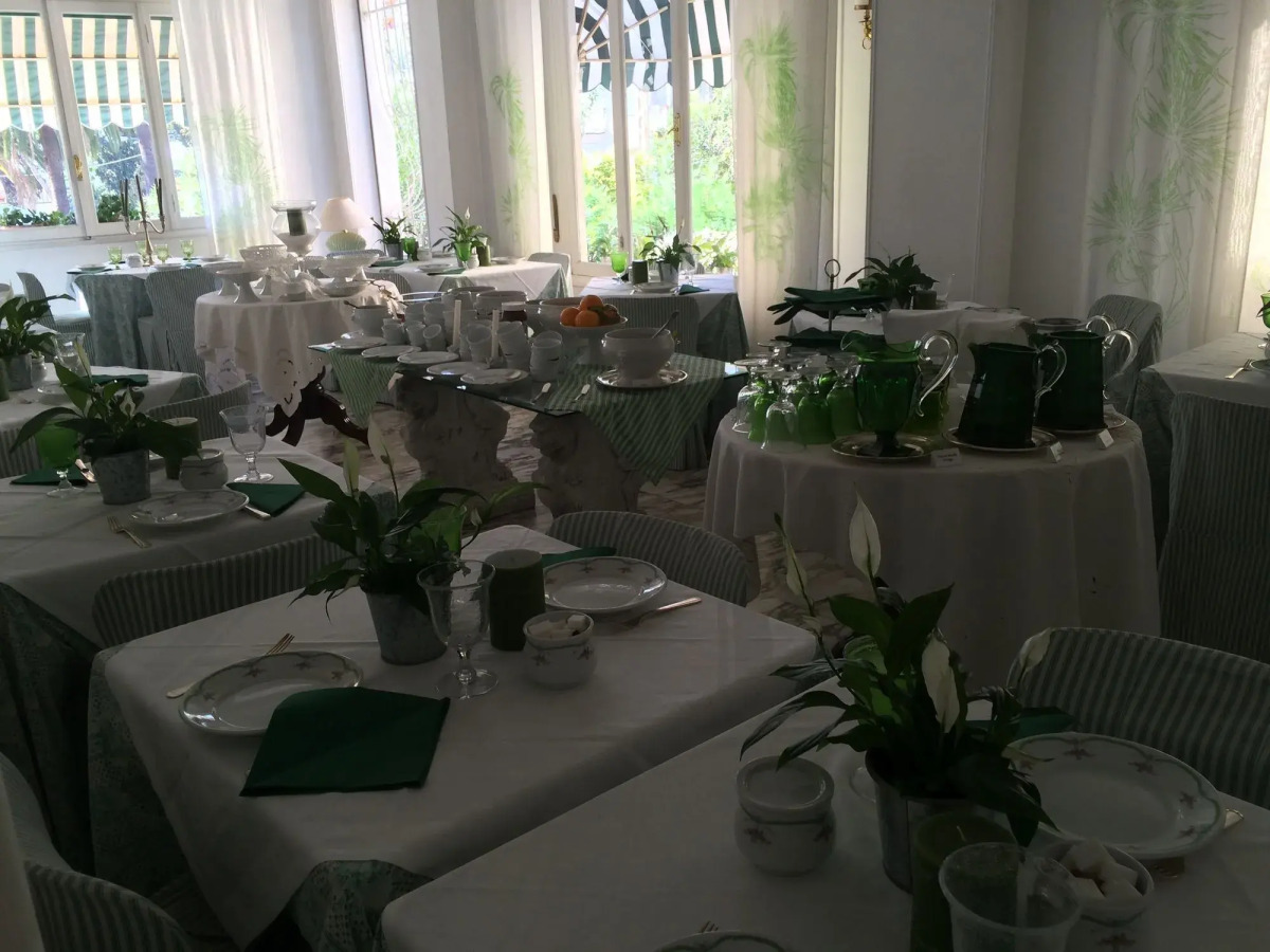 Hotel Eveline Portosole