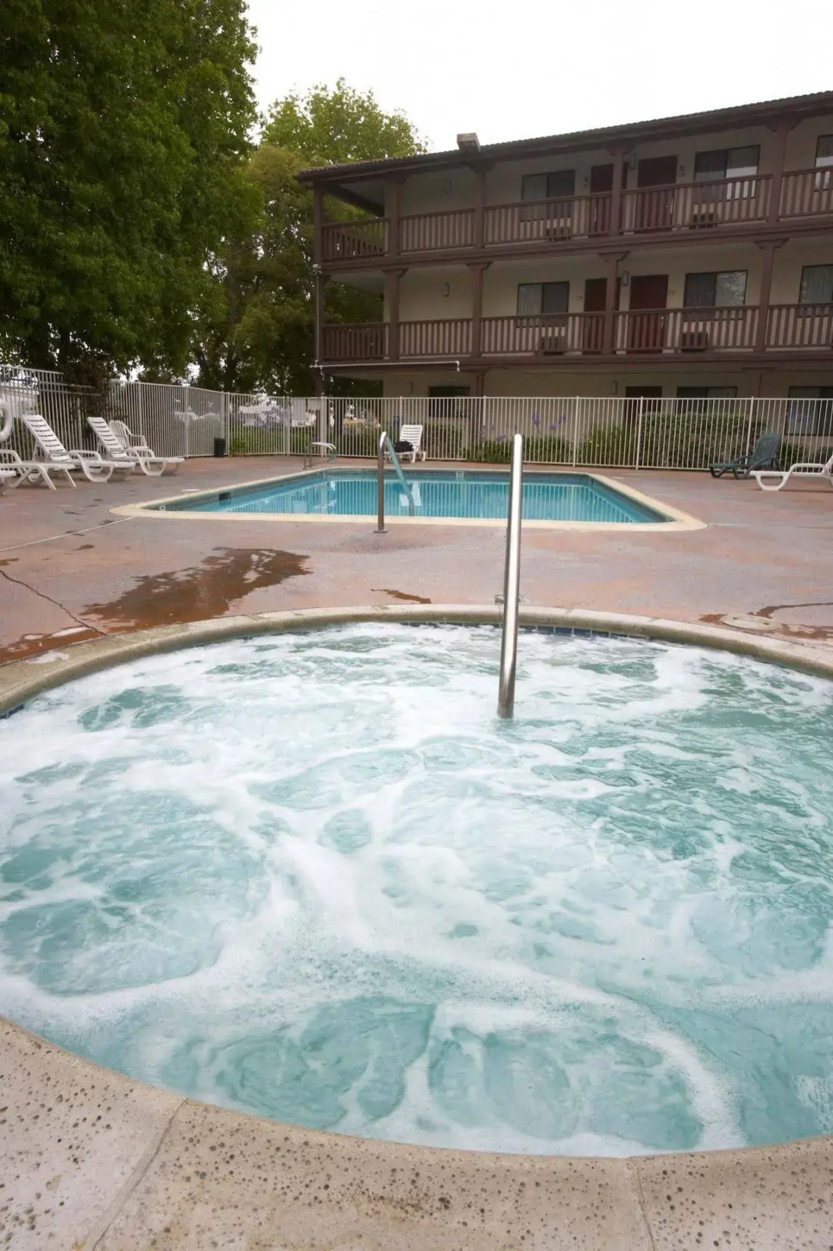 EZ 8 Motel South Bay