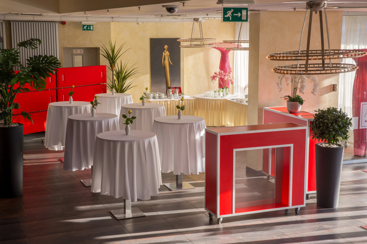 Avalon Hotel & Conferences