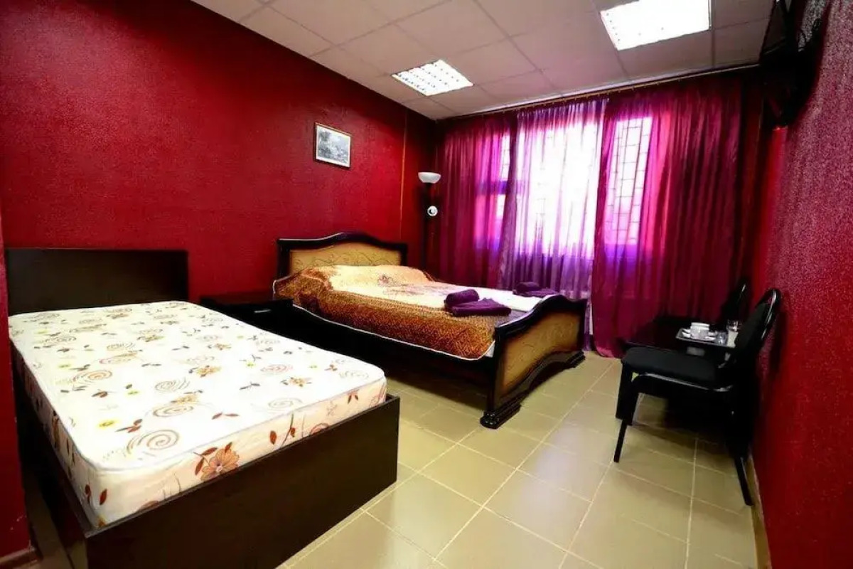 Часы Бунинская аллея