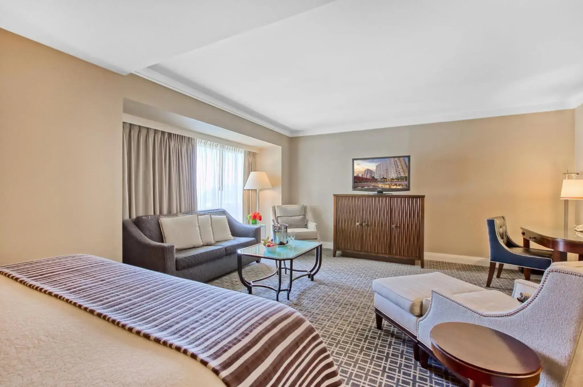 Omni Los Angeles Hotel at California Plaza