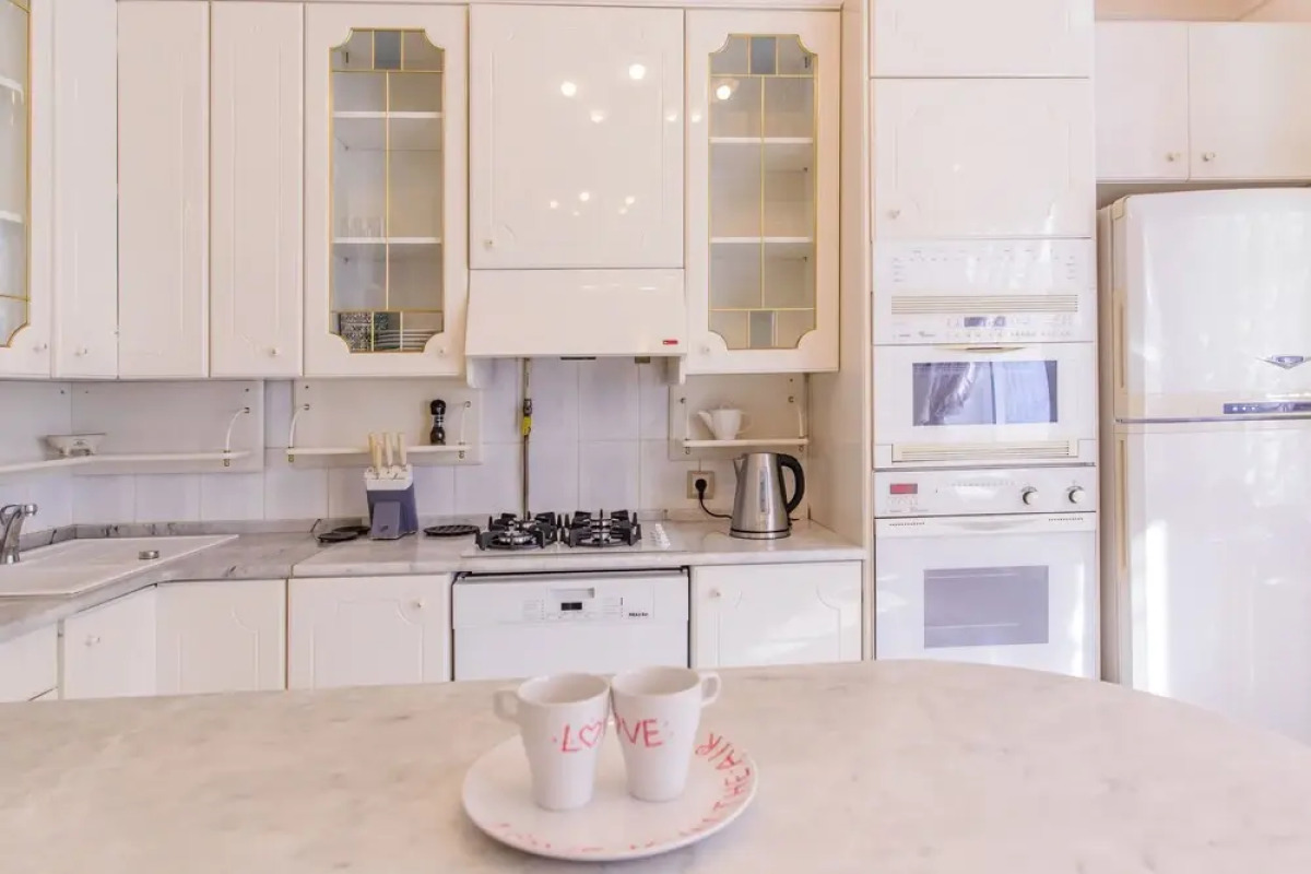 Апартаменты «Funny Dolphins Москва-сити»