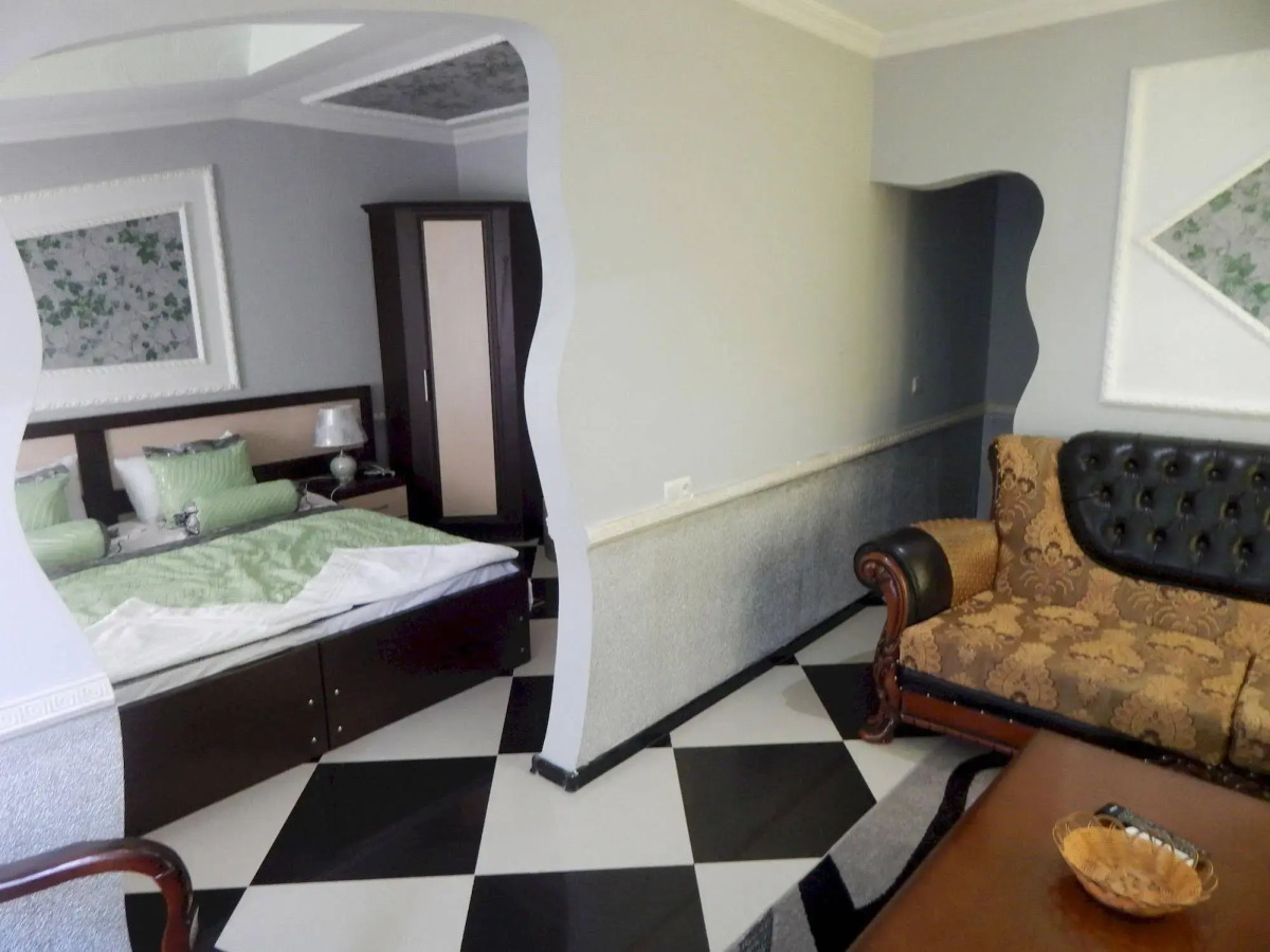 Отель Lux Palace