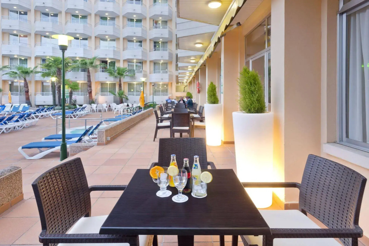 Hotel GHT Oasis Tossa & Spa