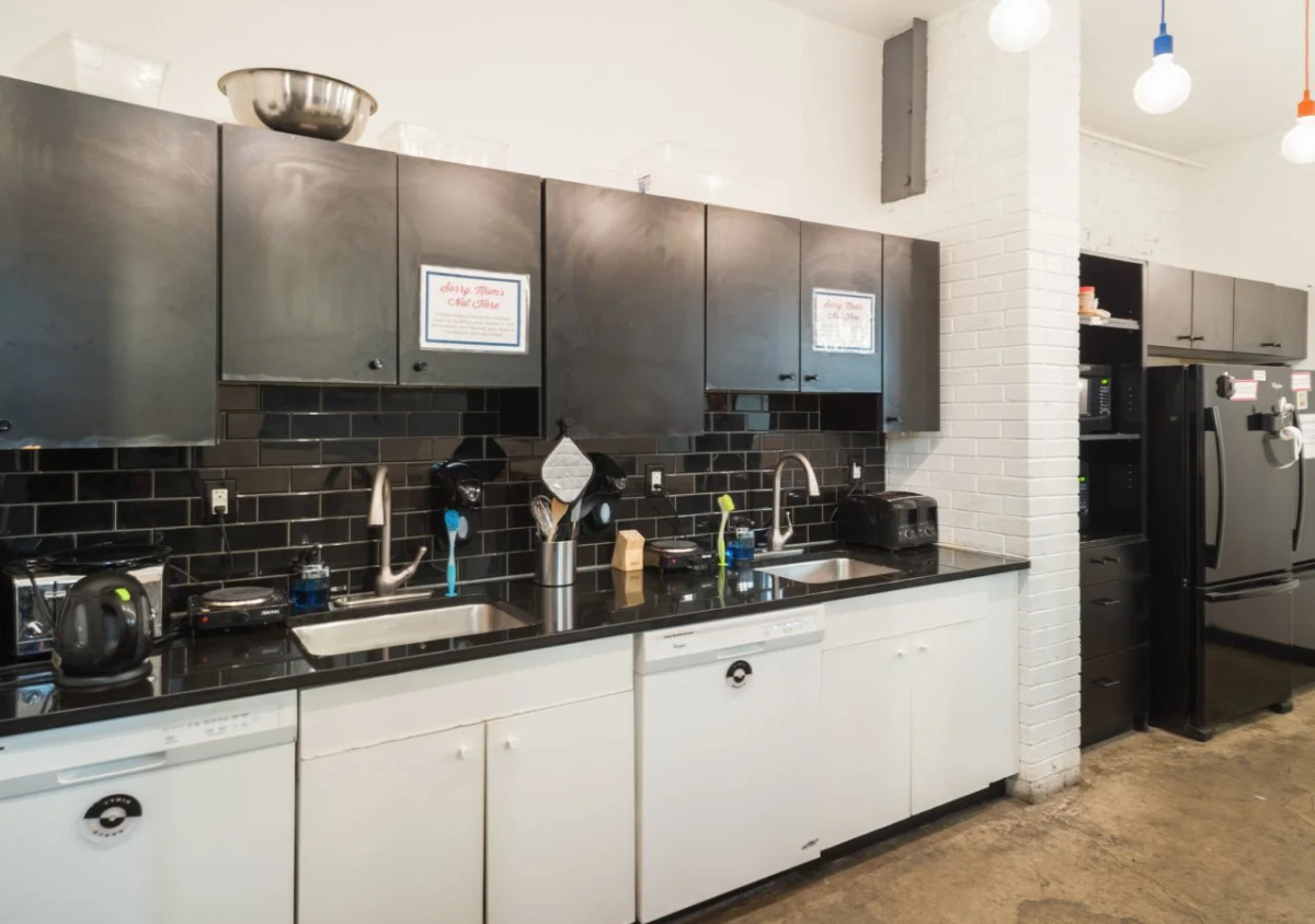 The Local - Hostel