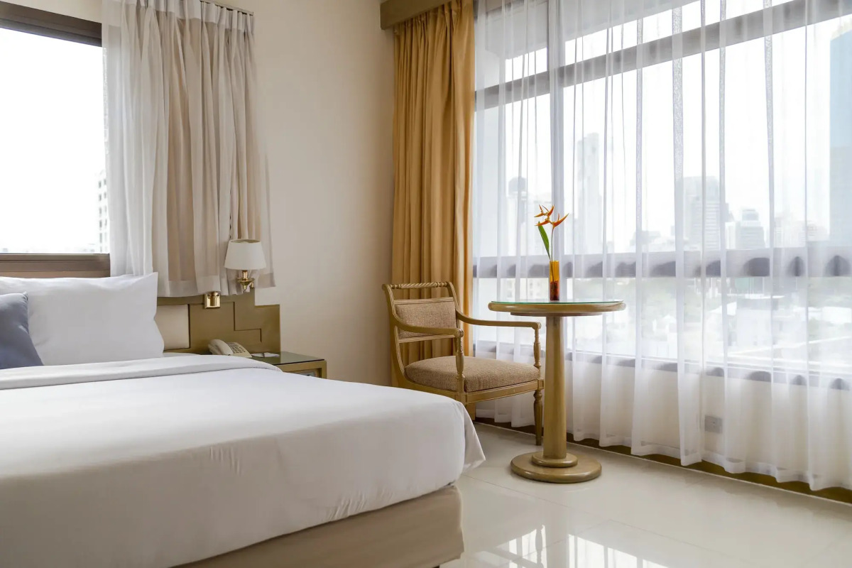 Pinnacle Lumpinee Park Hotel