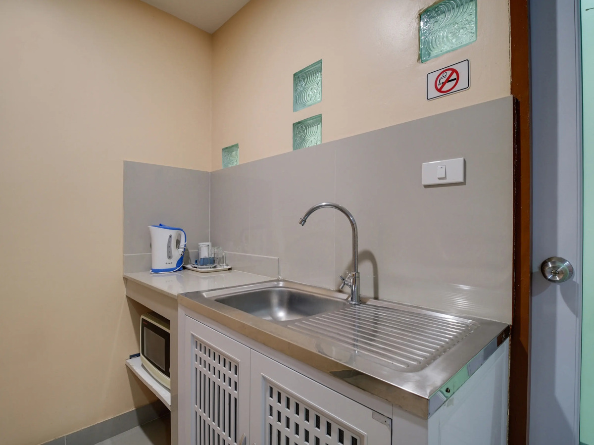 Patumnak Beach Guesthouse