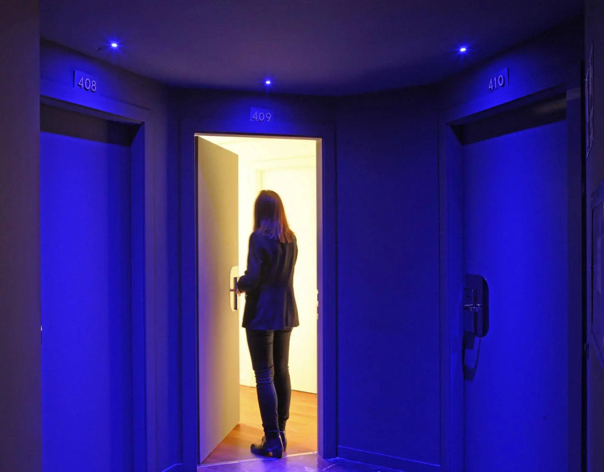 Chic & Basic Velvet Hotel