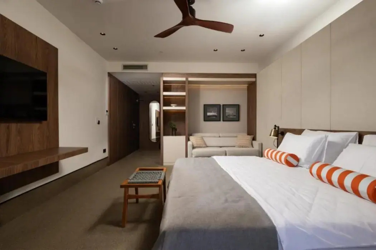 Infinity Hotel & More