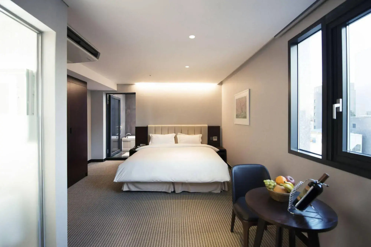 Travelodge Myeongdong City Hall