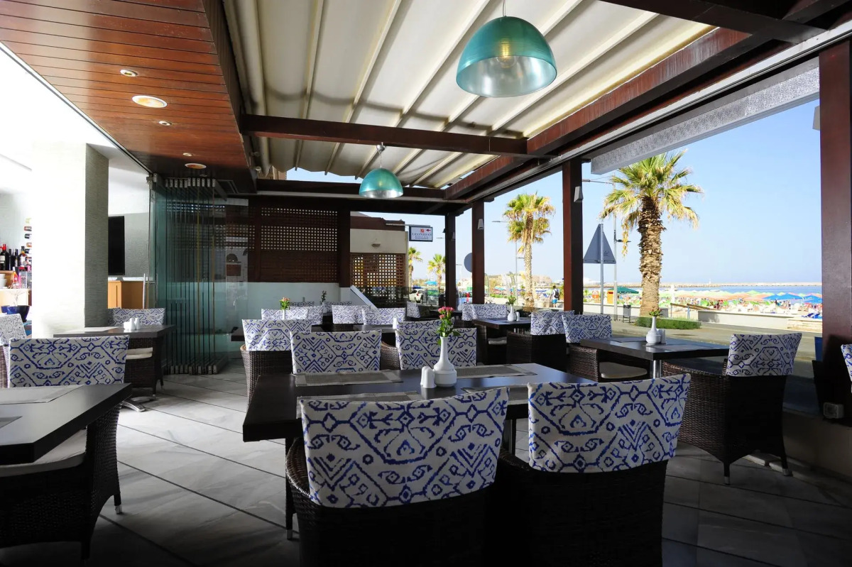 Steris Elegant Beach Hotel