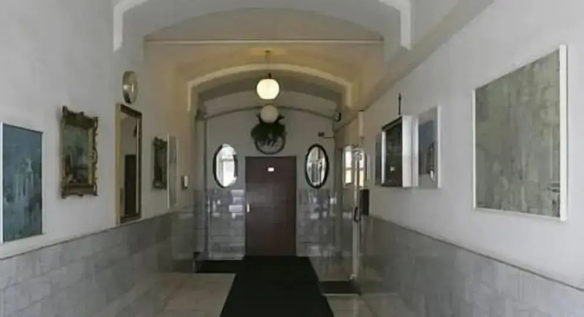 Hotel Cyrus