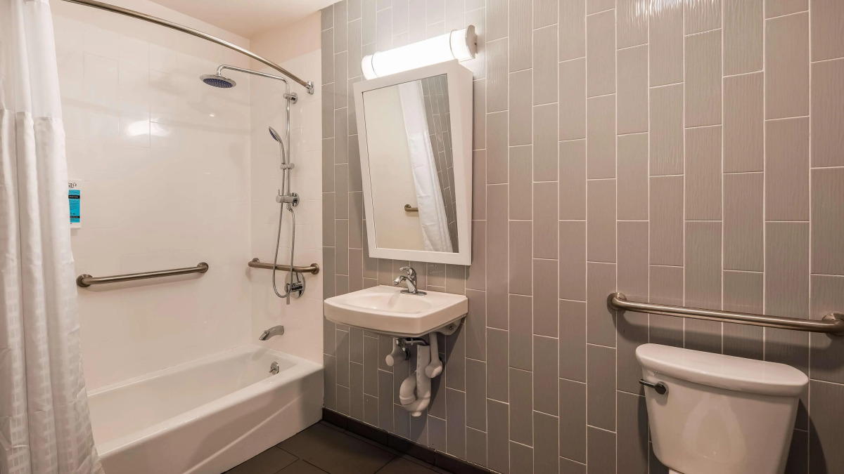 GLō Best Western Brooklyn NYC