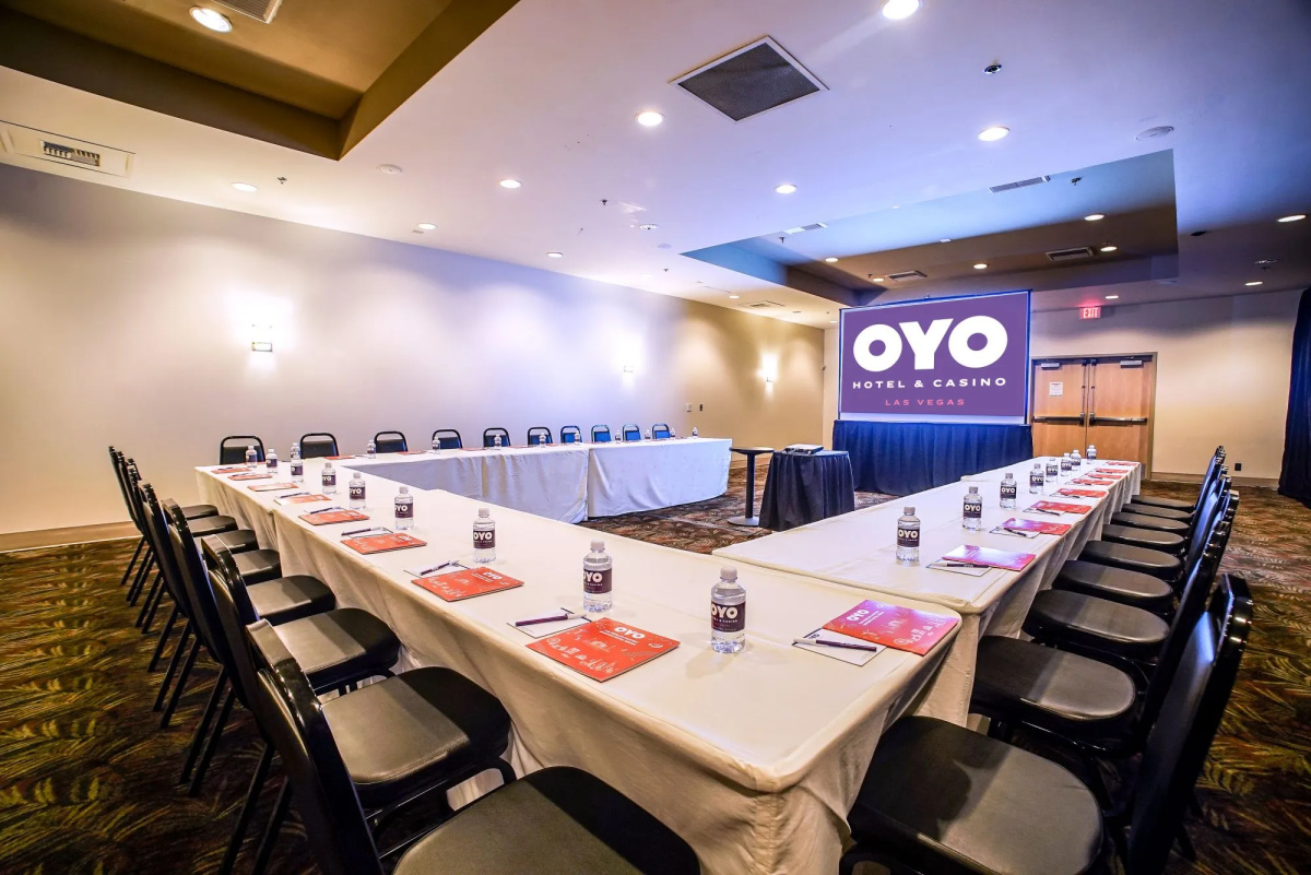 OYO Hotel & Casino (formerly Hooters Casino Hotel)