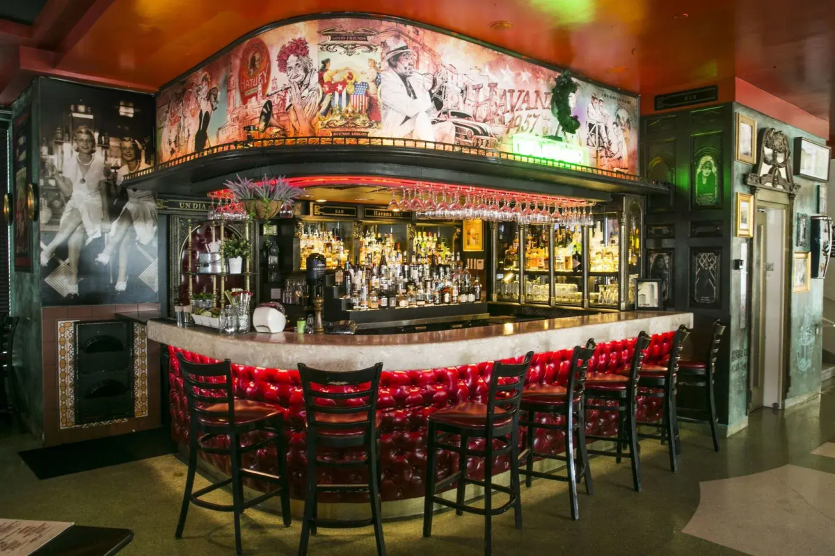 Hotel Breakwater South Beach