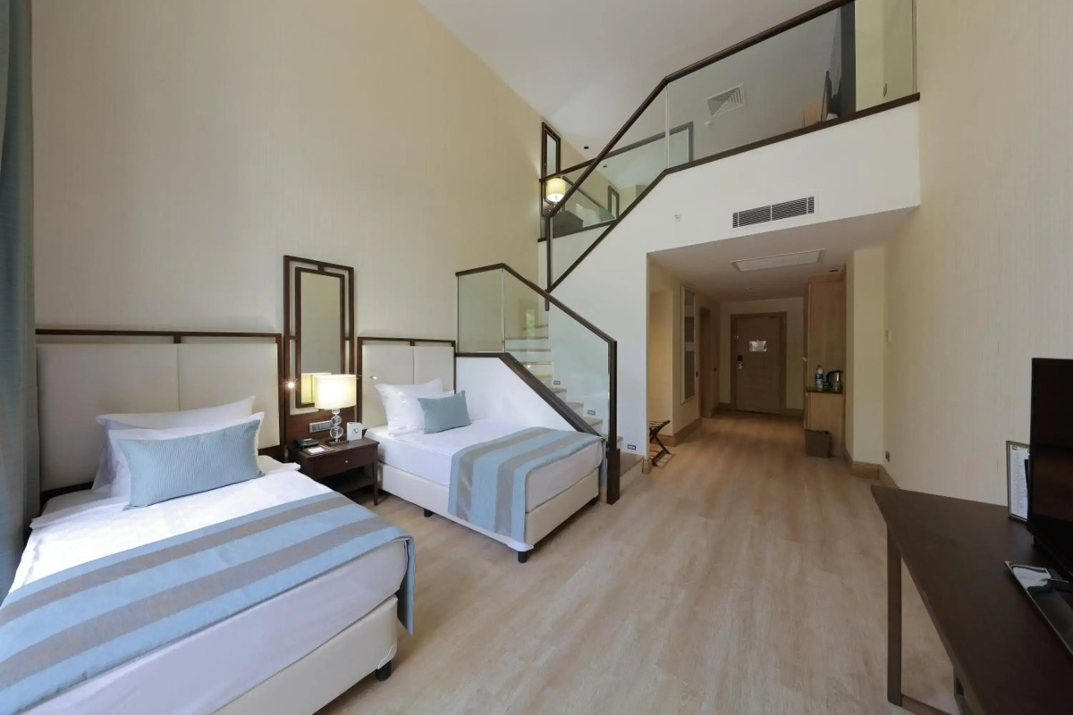 Juju Premier Palace 