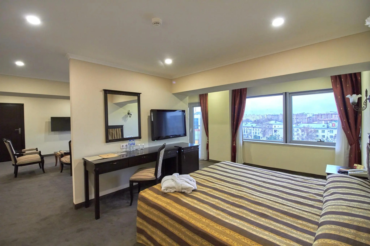 Отель Grand Mir