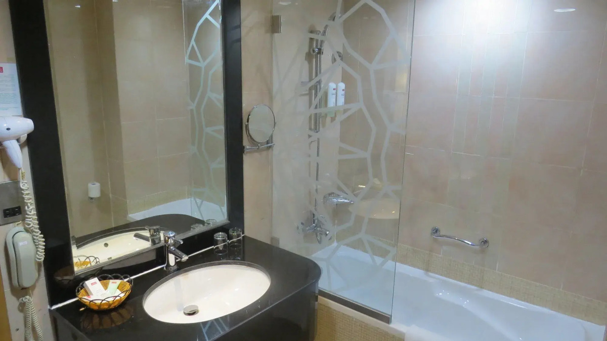 Отель The Park Hotel Formerly Al Jawhara Gardens