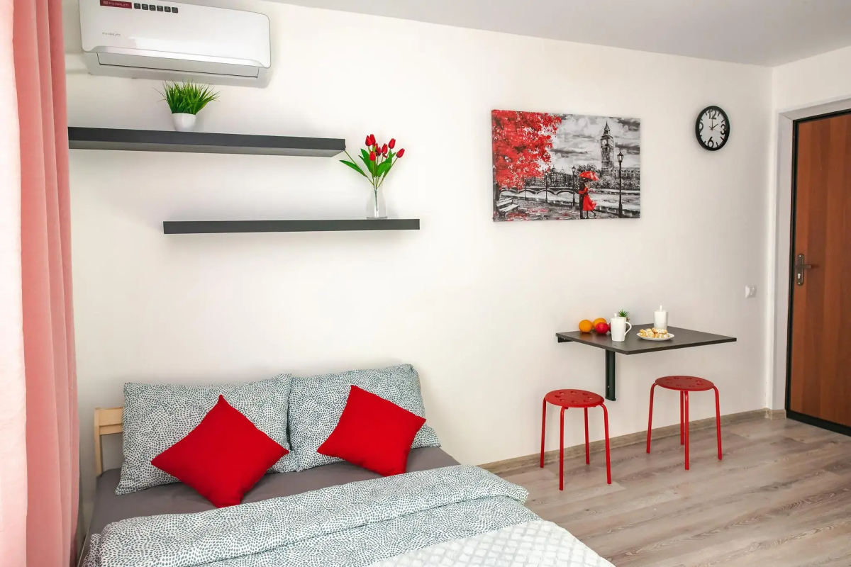 Уютные студии на проспекте 100-летия Владивостока 147