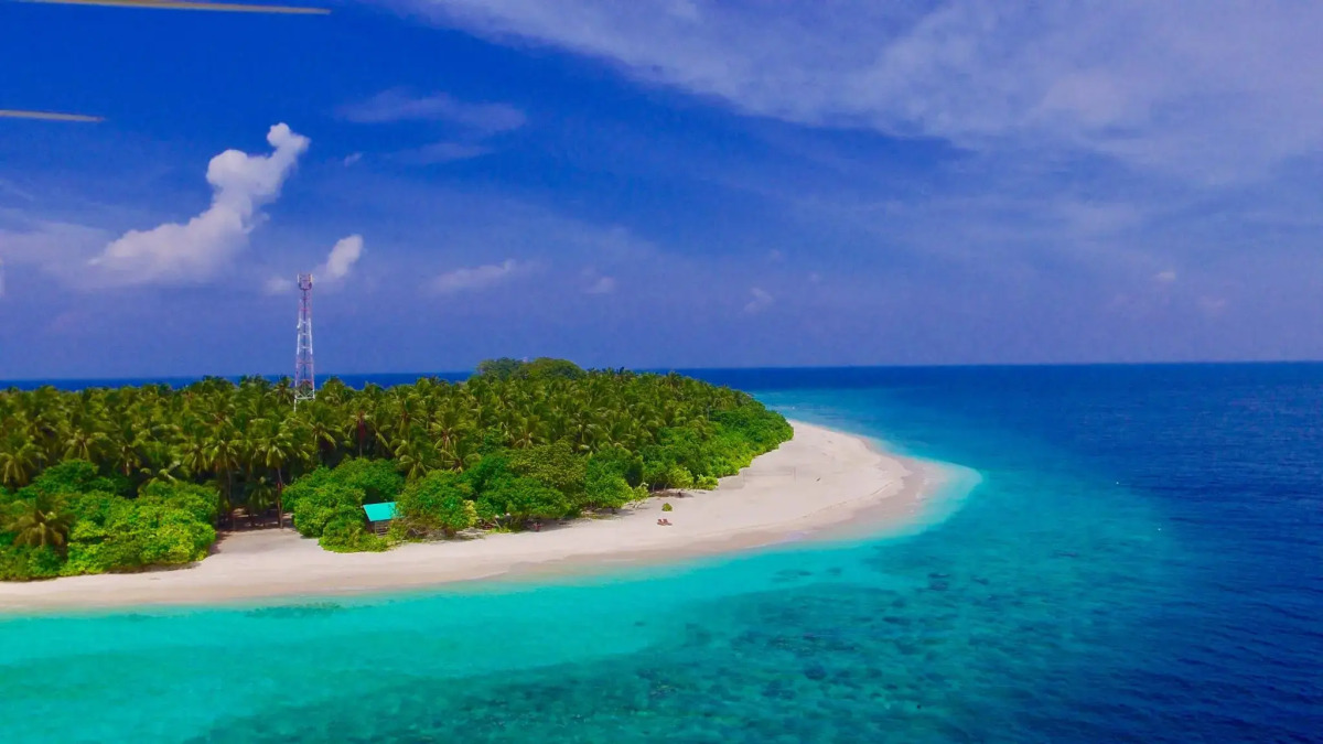 Отель Ithaa Inn Kamadhoo