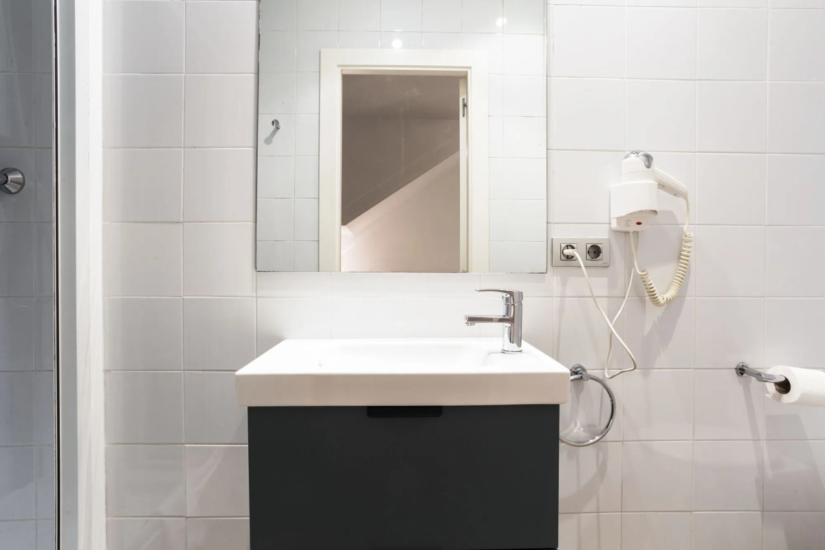 Liceu Apartments by gaiarooms