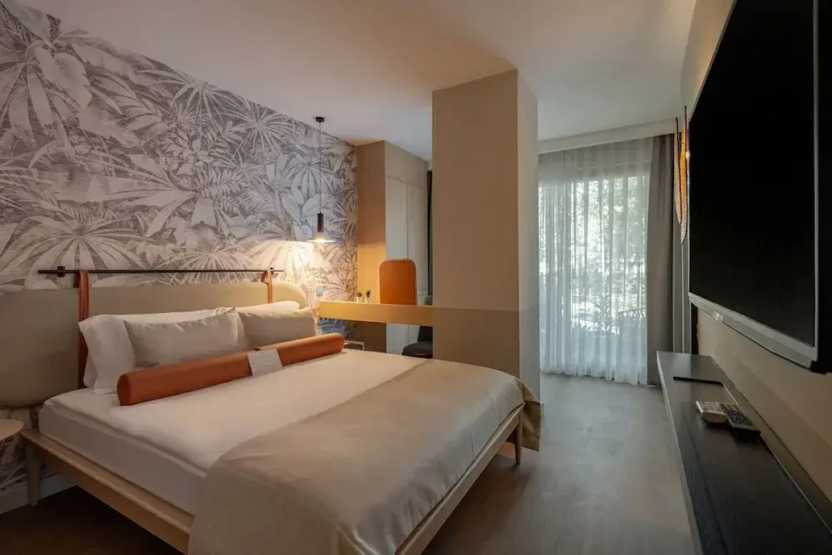 Oli Hotel And Suites