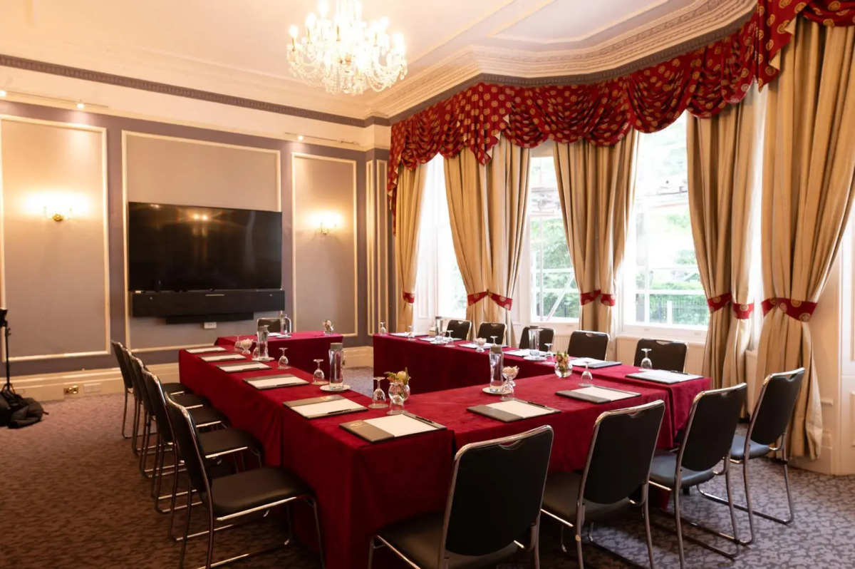 Gem Strathmore Hotel