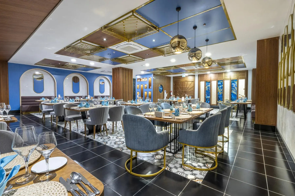 Hotel Orange Palace Side