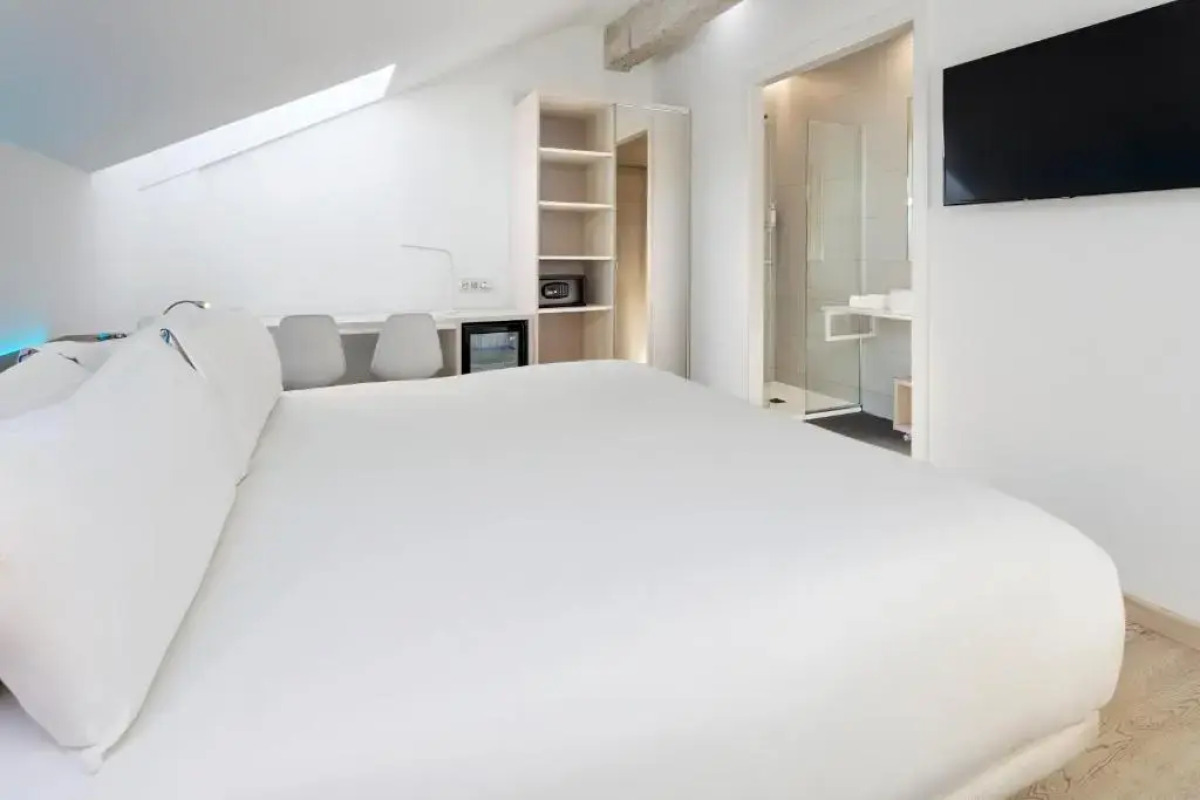 B&B Donostia San Sebastián Aeropuerto Hotel 