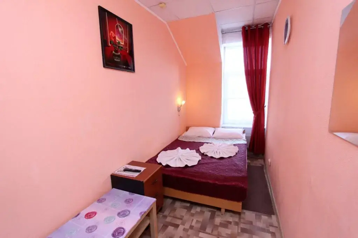 Krasny Kovrik na Pushkinskoy