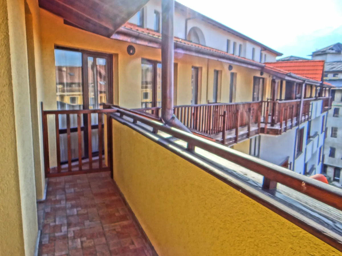 Grand Royale Apartment Complex & Spa