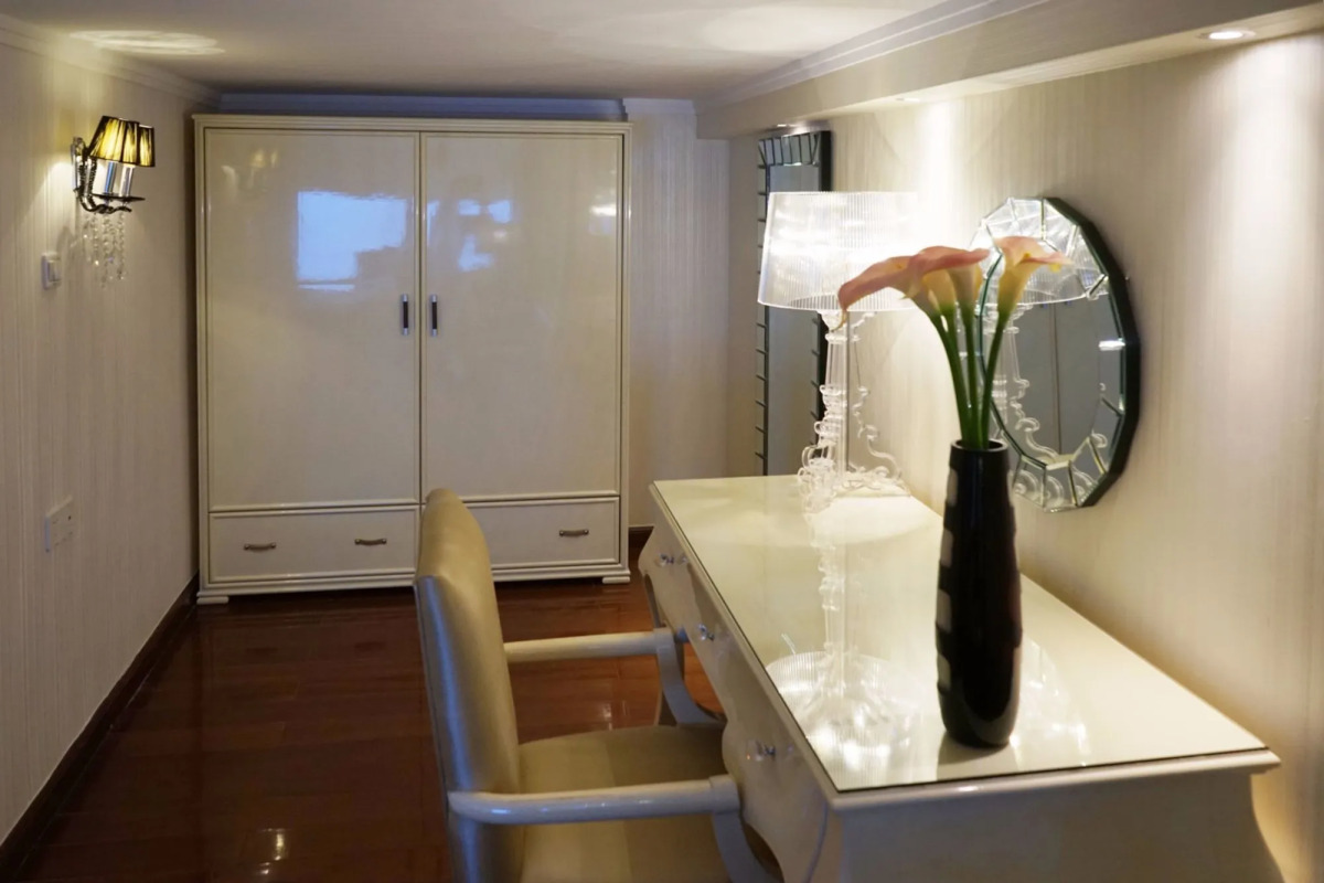 South & North International Apartment