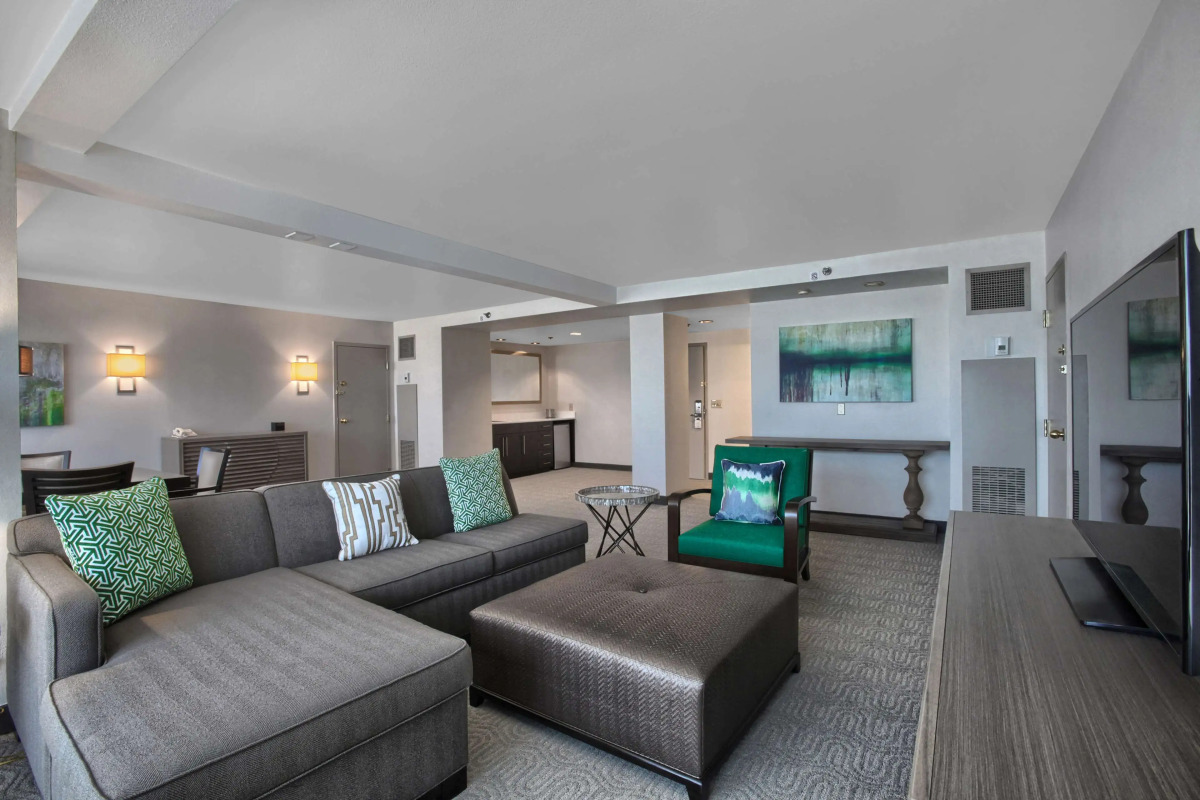 DoubleTree by Hilton at the Entrance to Universal Orlando