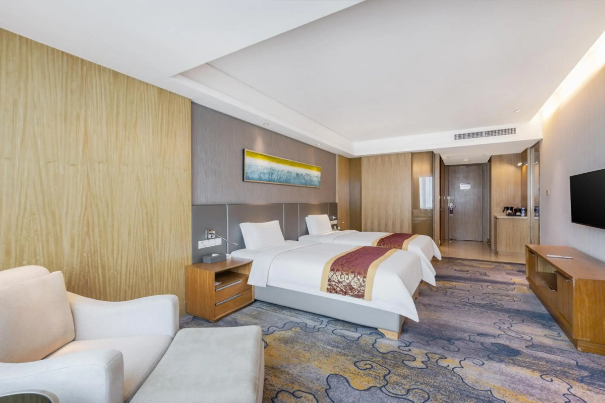 Guangzhou Pearl River International Hotel （Yijing Lu Metro Station）