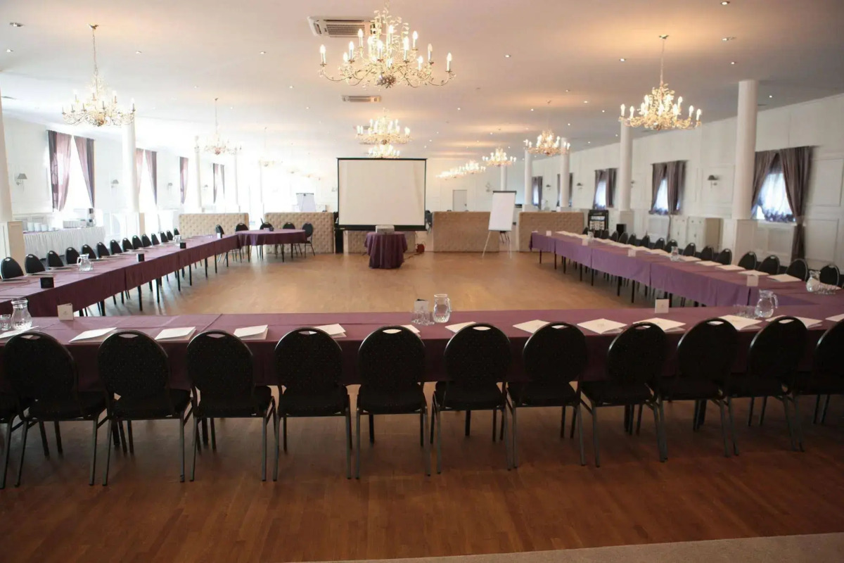 Riviera Resort Modlin Airport