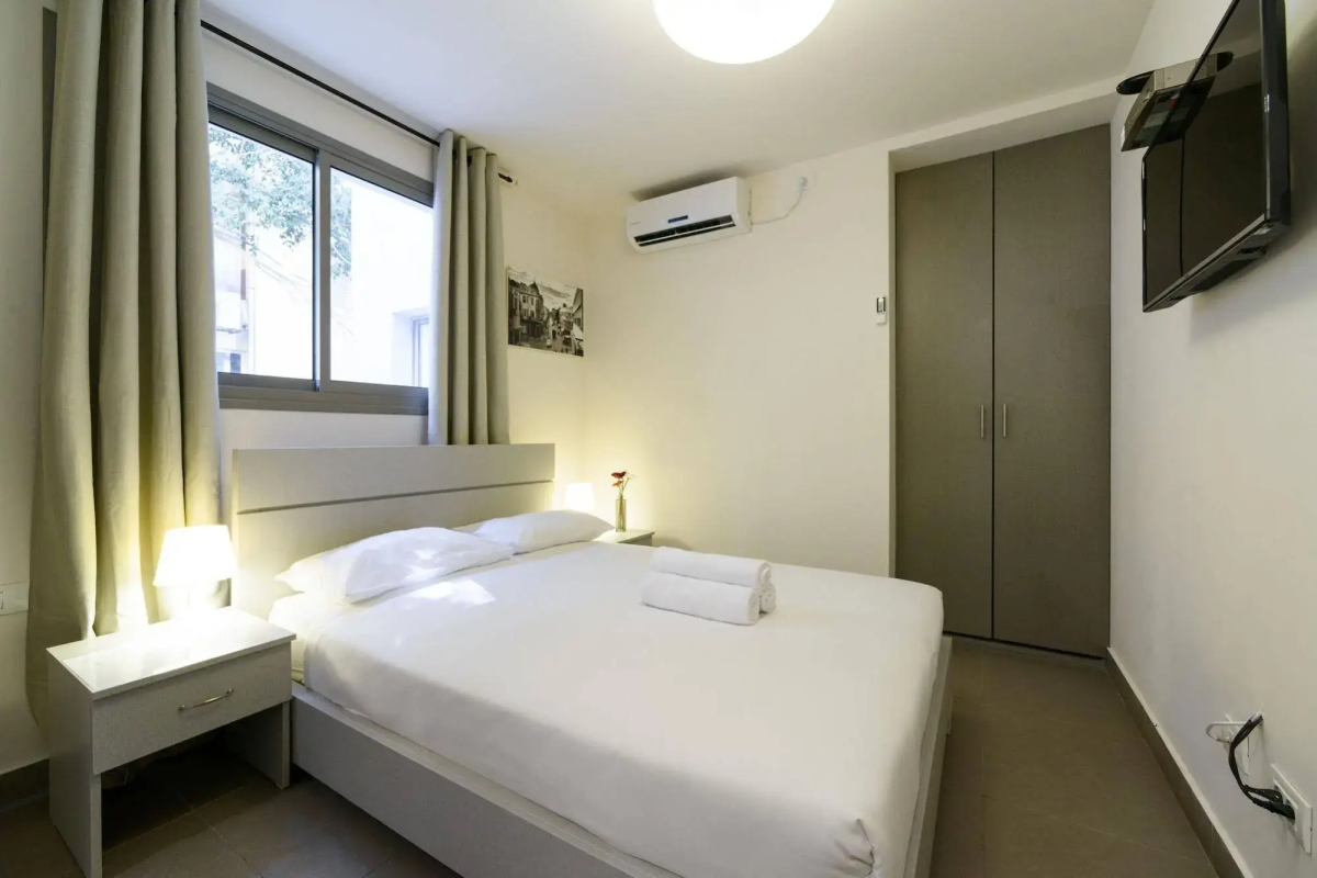 Dizengoff Inn
